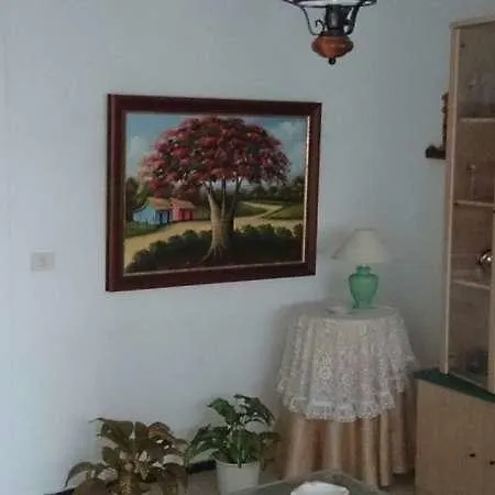 Berzola Apartment *